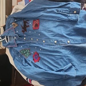 Blue Jean Button Down 2X Christmas! Super cute!